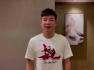 武磊为同济大学同届学生送毕业祝福